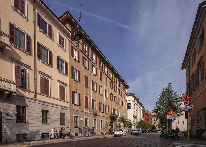 Sant\'Ambrogio Luxury Apartment R&R